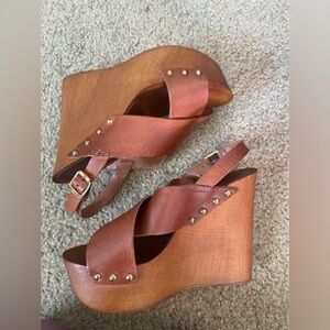 Women’s Size 6 Celaria Aldo Wedges